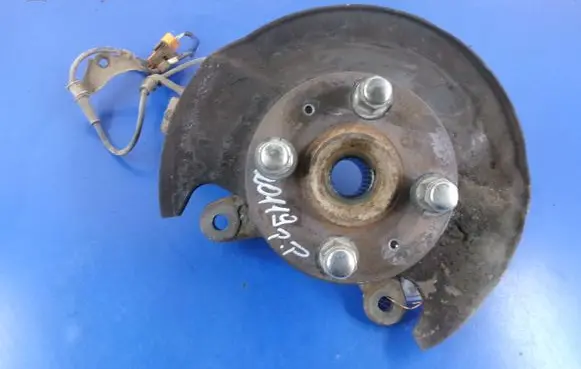Honda Civic Front wheel hub spindle knuckle