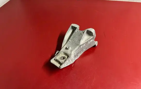 BMW X5 F15 Engine mounting bracket 6852861 22116852861