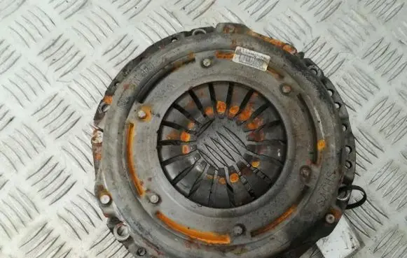 Ford Fiesta Pressure plate 8V217563AC 8V21-7563-AC