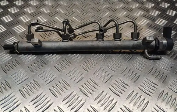 Mercedes-Benz A W169 Fuel main line pipe A6400702095 A6110780449 0281002494