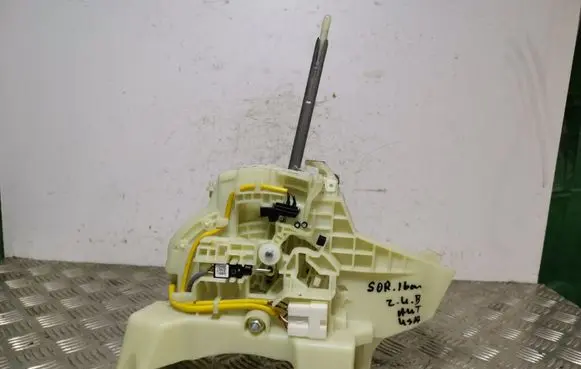 KIA Sorento Gear shifter/selector 46700C5XXX