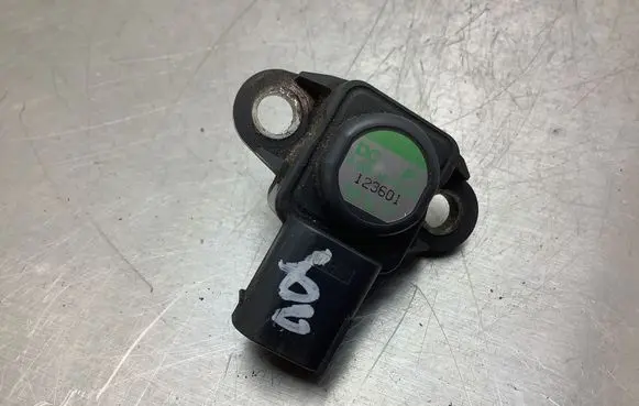 Chrysler 300 - 300C Air pressure sensor A0051535028 10523601