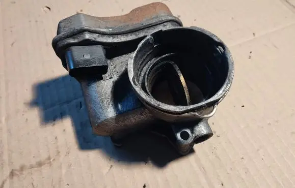 Dodge Journey Throttle valve 03G128063B