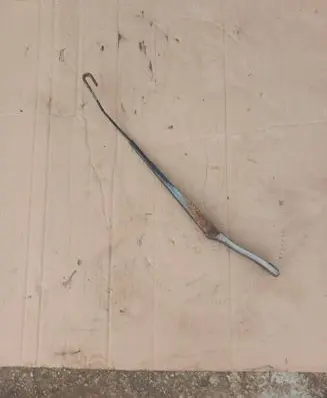 Peugeot 406 Front wiper blade arm 56671777