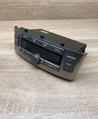 Toyota Avensis T250 Climate control unit 5590005160 1465700793