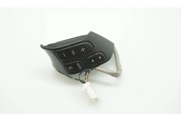 Steering wheel buttons/switches