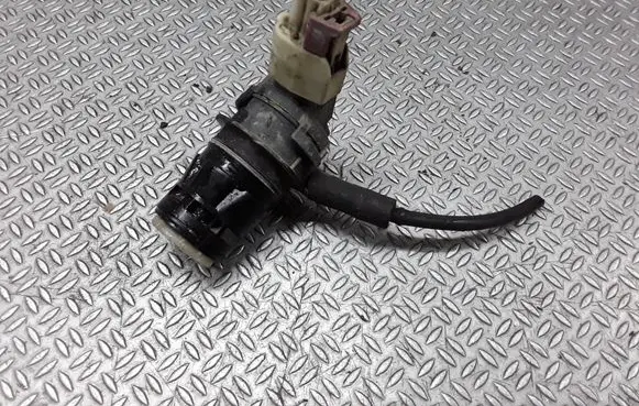 Chrysler 300 - 300C Windscreen/windshield washer pump