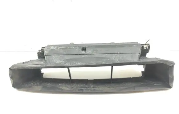Opel Vivaro Intercooler air guide/duct channel 214772888R 93866584