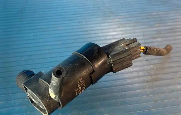 Volvo S60 Windscreen/windshield washer pump 7148700002