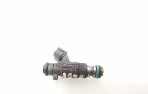 Nissan X-Trail T30 Fuel injector FBJC101