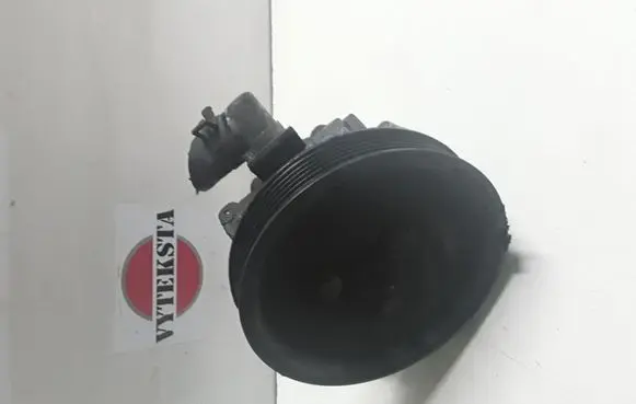 Mercedes-Benz C W203 Power steering pump