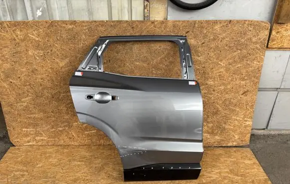 Renault Austral Rear door KK95557