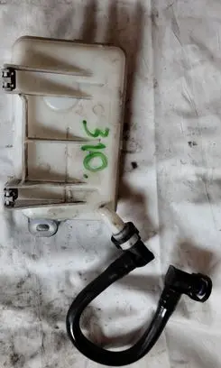 Brake fluid reservoir