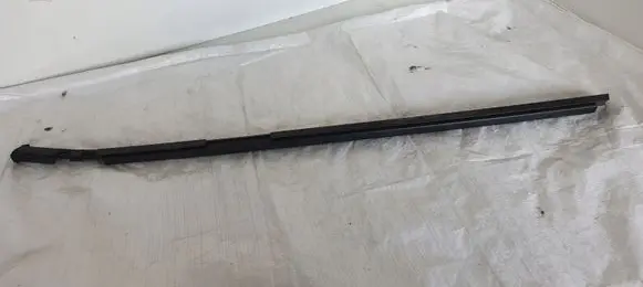 Nissan Cab Star Front door glass trim molding