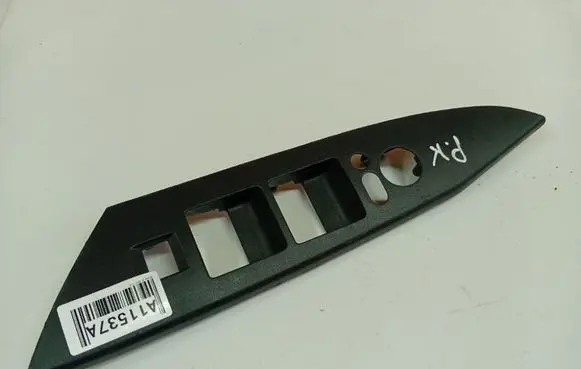 Mazda 3 II Front door window switch trim BDB8684L6