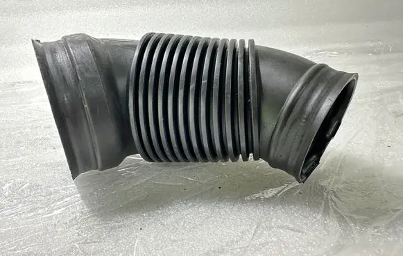 Audi A6 S6 C6 4F Air intake hose/pipe 4F0129615G