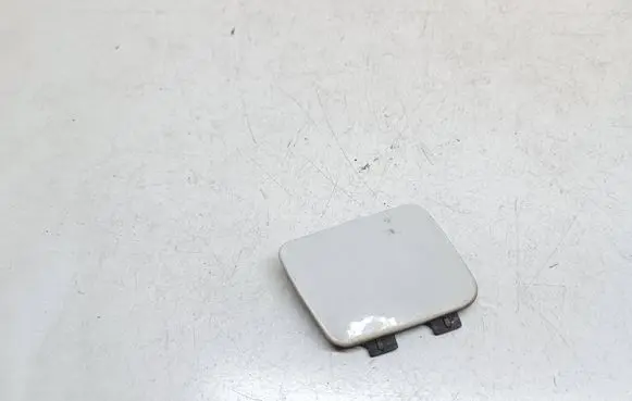 BMW 1 E82 E88 Front tow hook cap/cover 8052107 5118052107