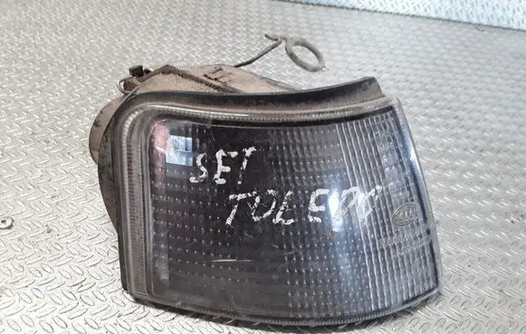 Seat Toledo I (1L) Front indicator light