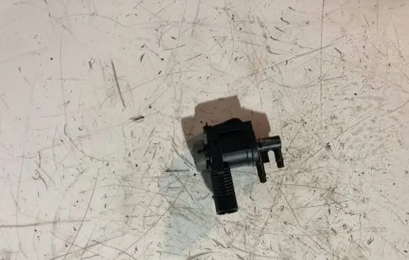 Audi A6 S6 C6 4F Turbo solenoid valve 1K0906283A