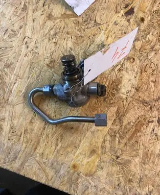 Skoda Kamiq Fuel injection high pressure pump 04E127027N