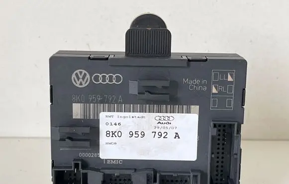 Audi A5 8T 8F Door control unit/module 8K0959792A 0000285