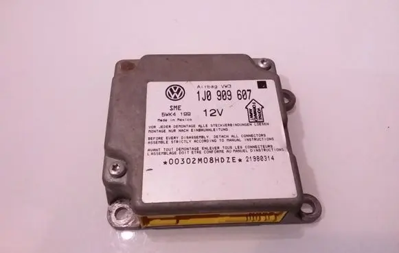 Volkswagen PASSAT B5 Airbag control unit/module 1J0909607
