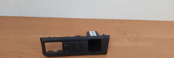 Nissan Note (E11) Headlight level height control switch 684859U000