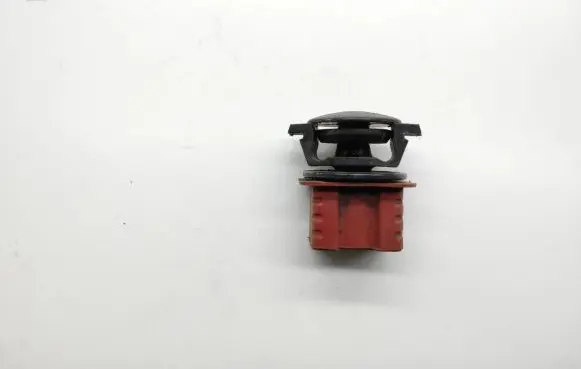 Radiator mount bracket