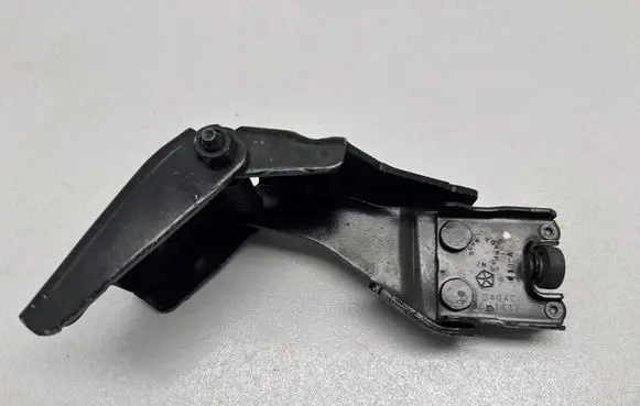 Chrysler Pacifica Sliding door upper roller guide/hinge 040AC 6H141V 994AB