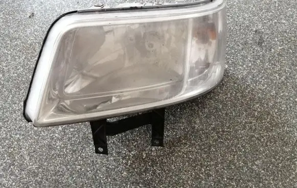 Volkswagen Transporter - Caravelle T5 Headlight/headlamp 7H1941015S