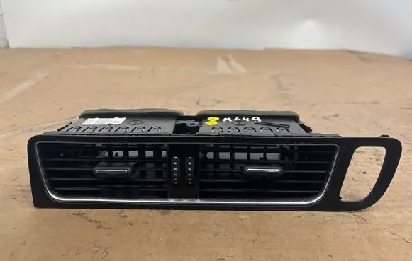 Audi Q5 SQ5 8R Rear air vent grill 8R2820951B 9025400098