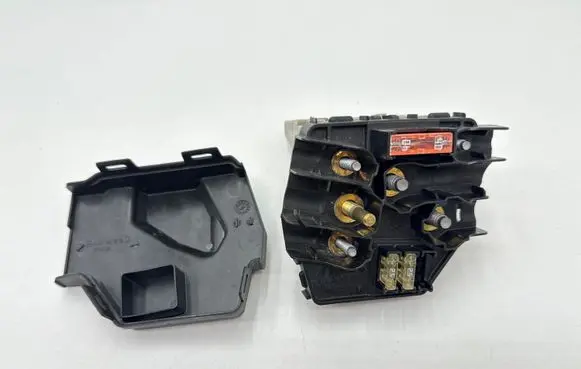 Mercedes-Benz S W221 Fuse module A2215406850