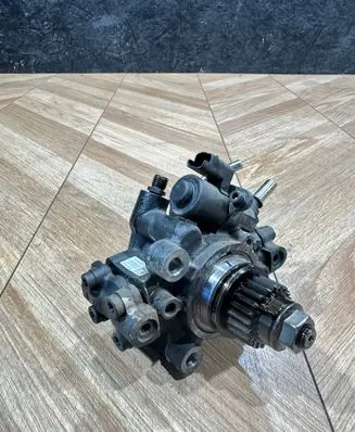 Nissan Navara D23 Fuel injection high pressure pump A2C97864000 23307000703
