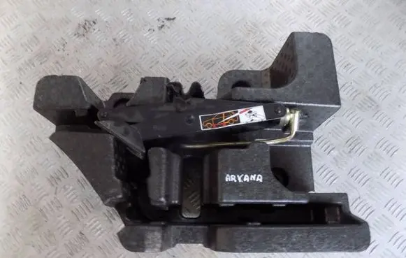 Renault Arkana Lift Jack 