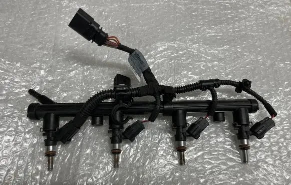 Audi A5 8T 8F Fuel injectors set 06L971627A 06L971627