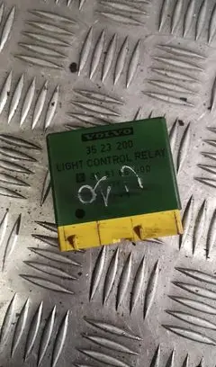 Volvo S70 V70 V70 XC Light relay 3523200