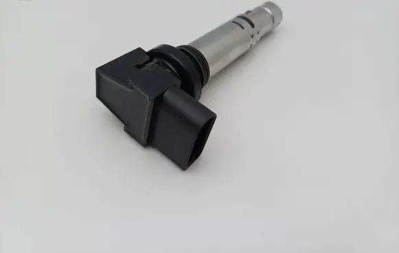 Volkswagen Golf V High voltage ignition coil R0401S00403