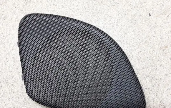 Side speaker trim/cover
