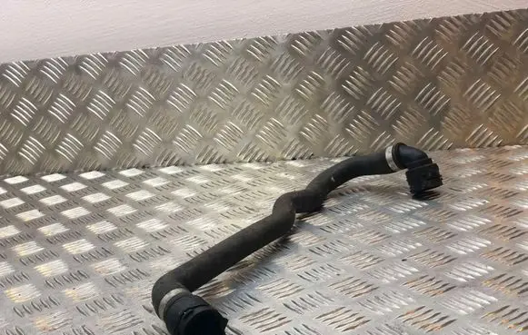BMW 1 E81 E87 Engine coolant pipe/hose