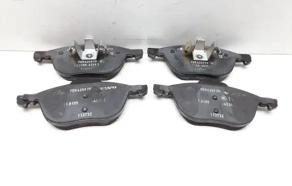 Volvo V50 Brake pads (front) 