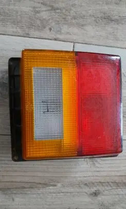 Audi 80 90 B2 Tailgate rear/tail lights 811945226
