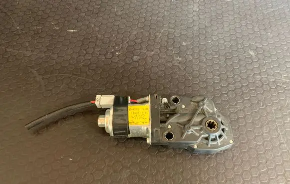 Volvo XC90 Seat adjustment motor 1658409B