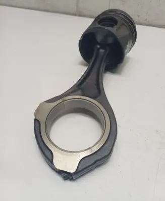 Mercedes-Benz ML W164 Piston with connecting rod 8340E