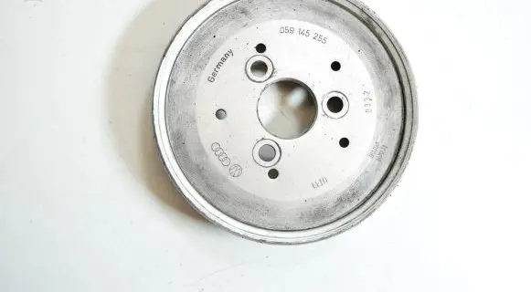 Audi A6 S6 C5 4B Power steering pump pulley 059145255