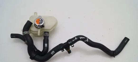 Nissan Pathfinder R52 Coolant expansion tank/reservoir