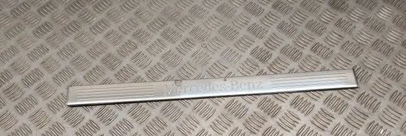 Mercedes-Benz CLS C218 X218 Front sill trim cover 2126860936