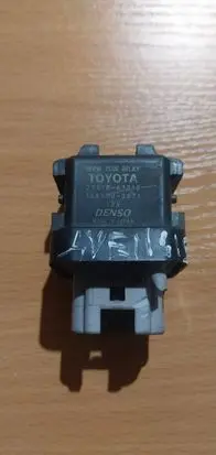 Toyota Avensis T250 Glow plug pre-heat relay 2861067010 1567000671