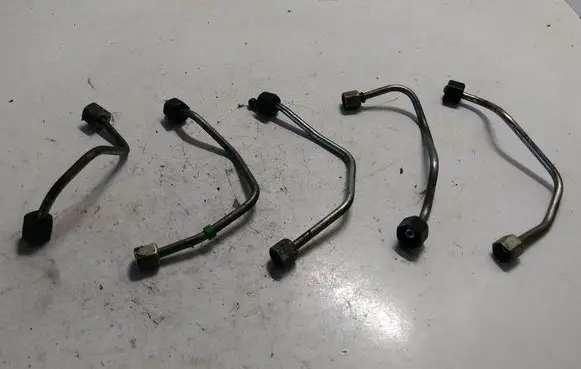 Peugeot 3008 I Fuel injector supply line/pipe 