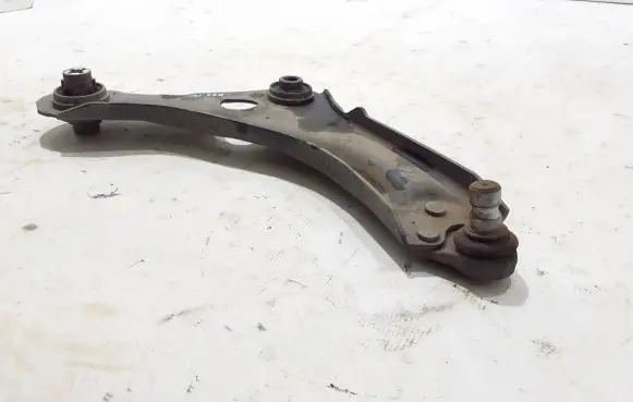 Front lower control arm/wishbone