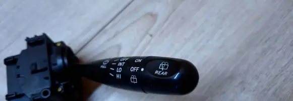 Toyota Yaris Wiper control stalk 173647